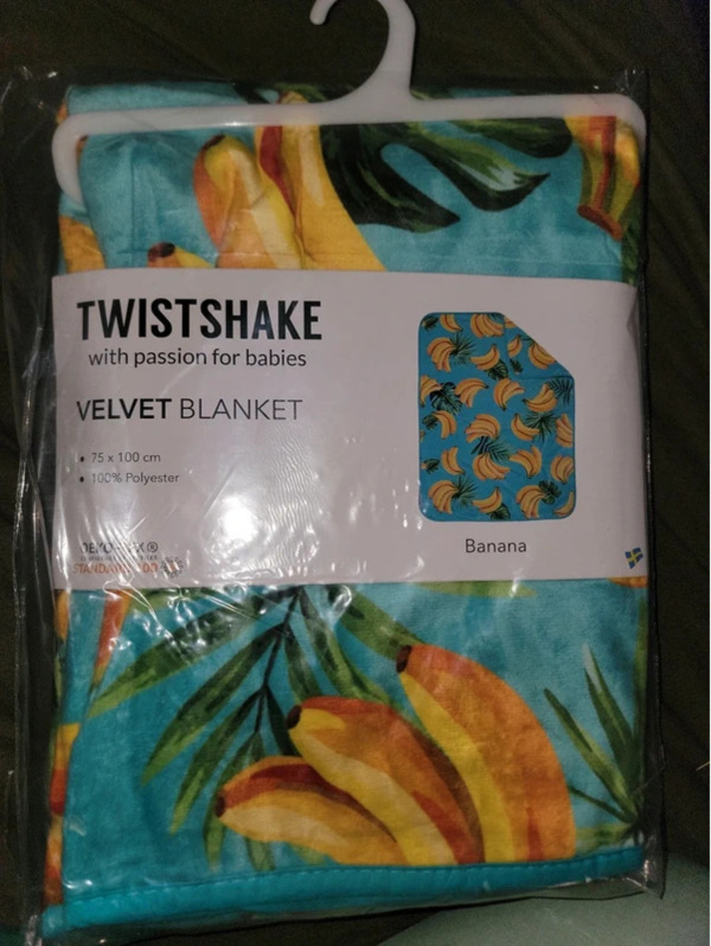 Twistshake banana baby blanket
